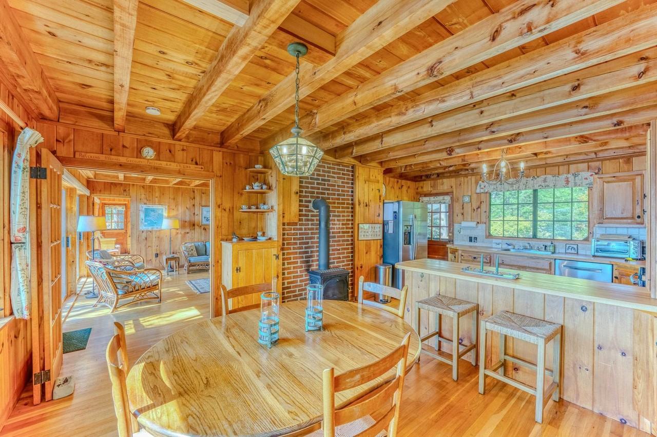 156 Mooney Point Rd - Photo 6 of 38