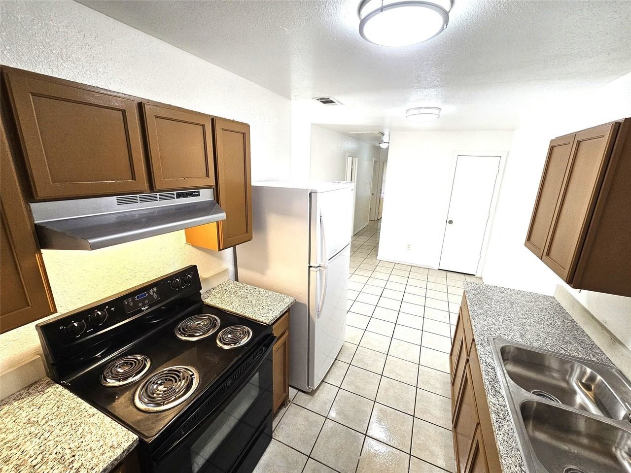 2837 Avenue J - Photo 2 of 25