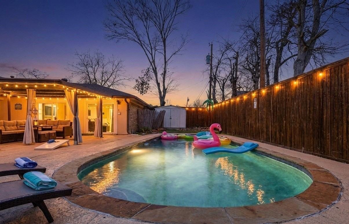 2404 Crestview Cir