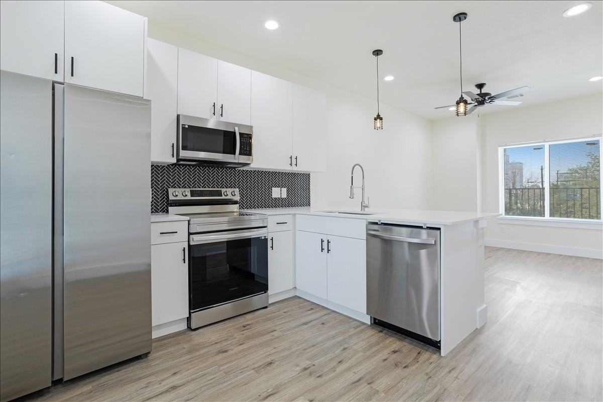 515 S First St #8 - Photo 2 of 7