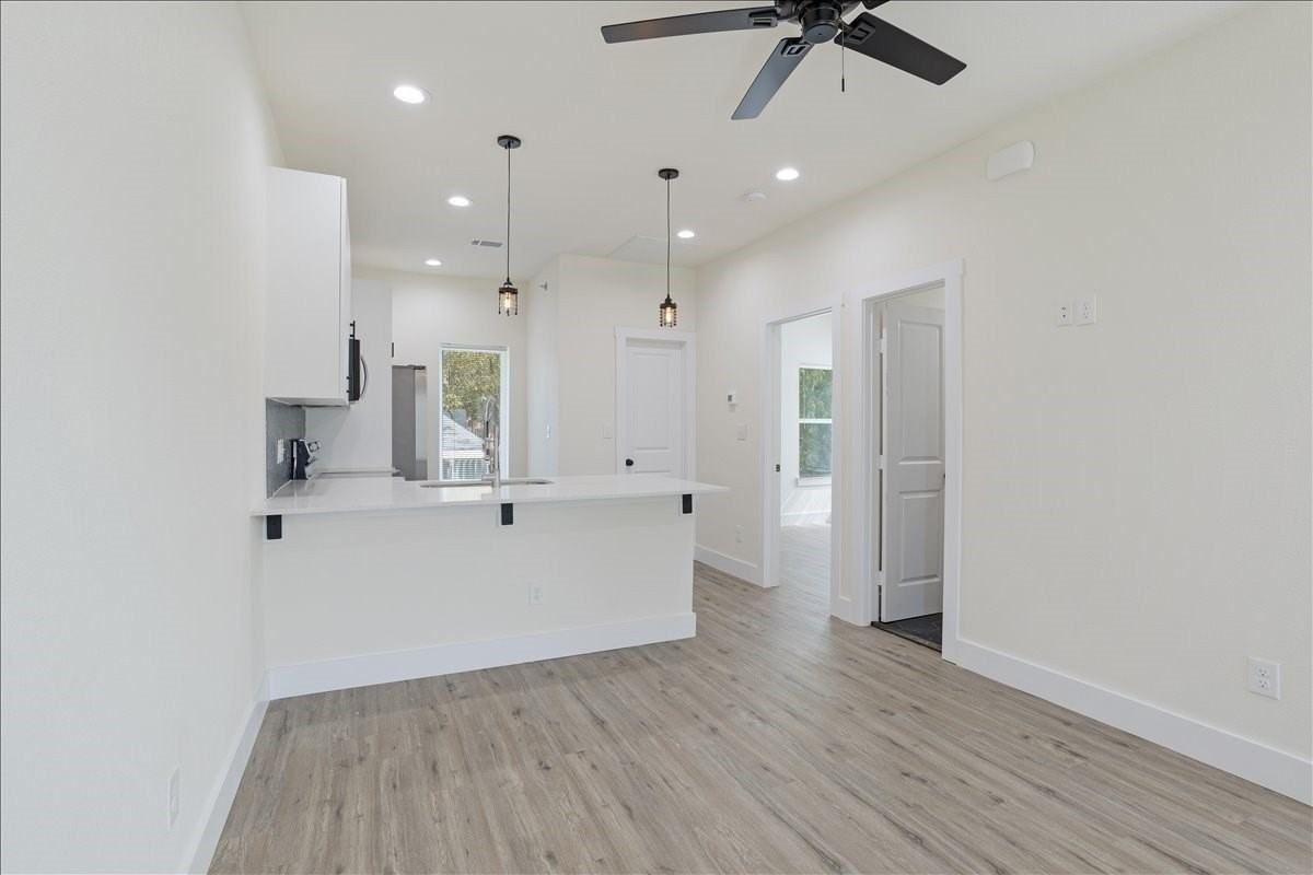 515 S First St #8 - Photo 3 of 7