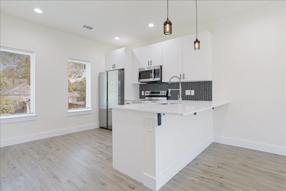 515 S First St #8 - Photo 5 of 7