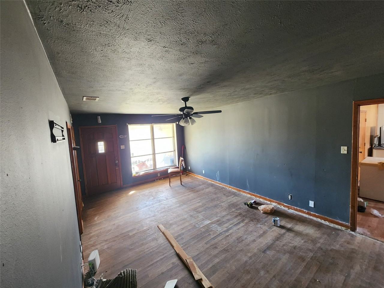 8715 Fairhaven Ln - Photo 2 of 14
