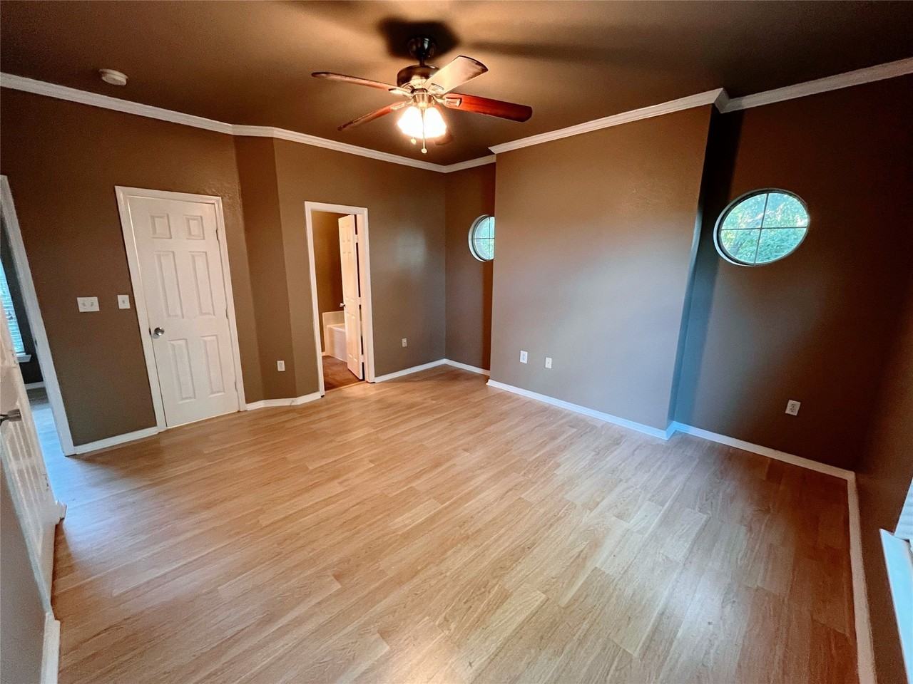 1819 N Fitzhugh Ave #C - Photo 7 of 18