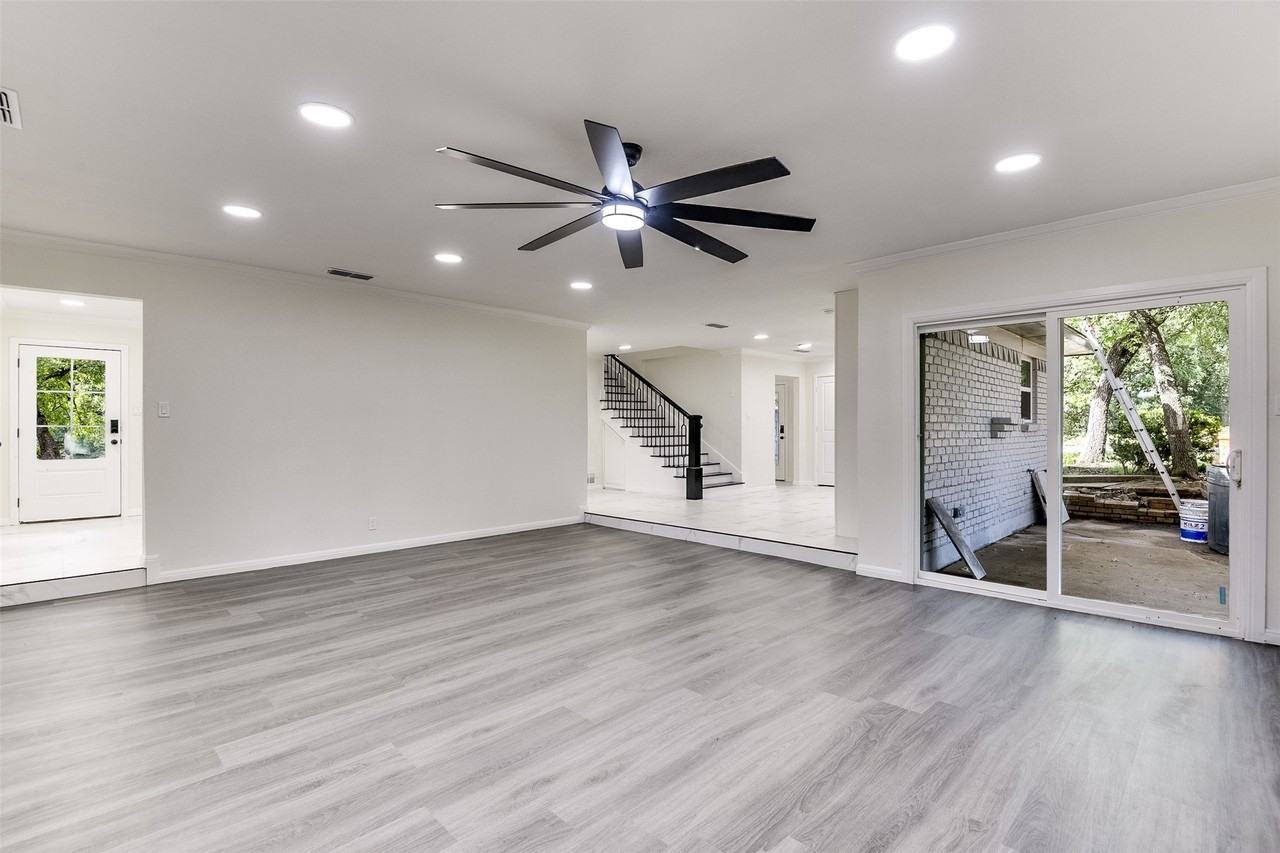 258 Somerset Ter - Photo 7 of 24
