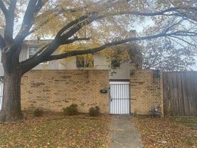 501 Towne House Ln - Photo 1 of 1