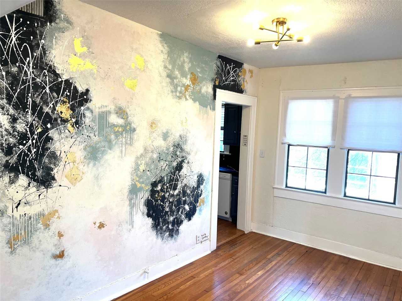 4039 Roswell St - Photo 6 of 21