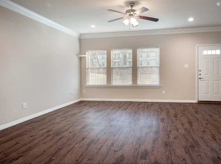 2709 Vine Ct - Photo 3 of 24
