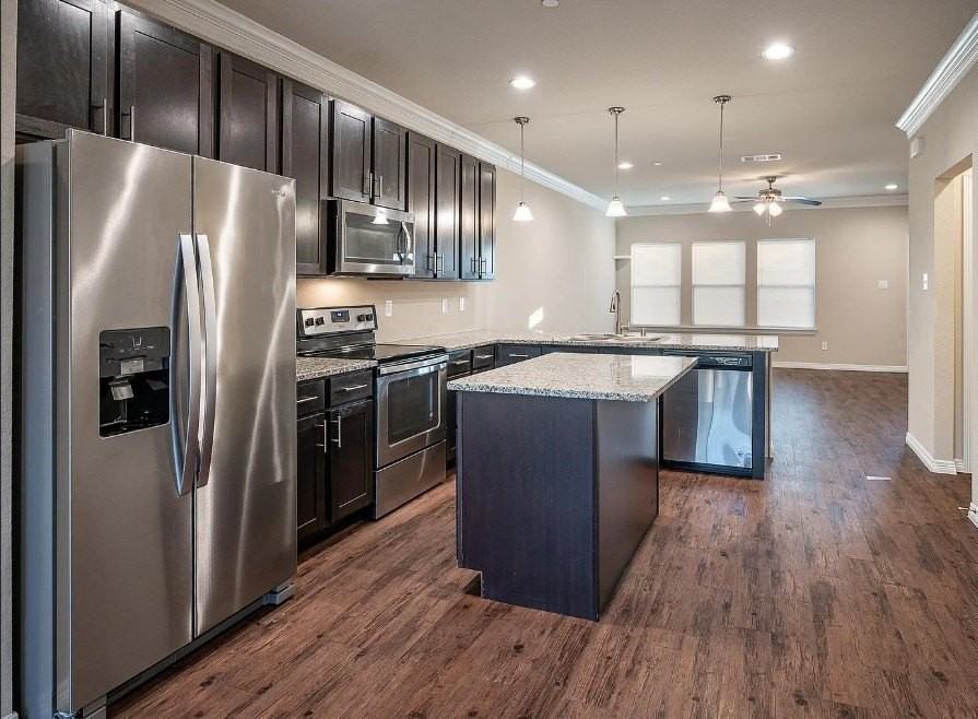 2709 Vine Ct - Photo 4 of 24