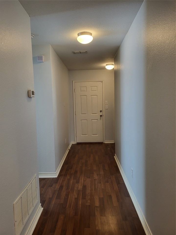 6925 Planters Row Dr - Photo 2 of 18