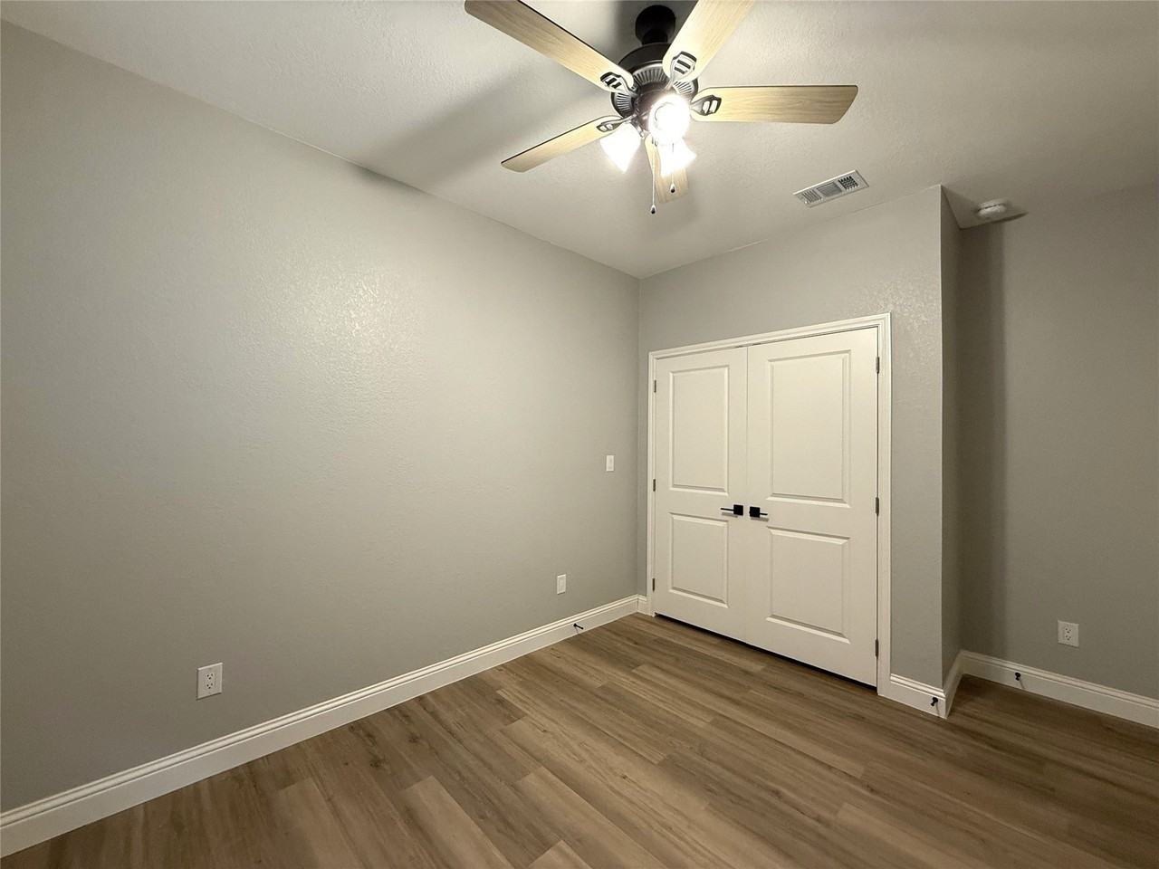 1921 Ave A - Photo 6 of 12