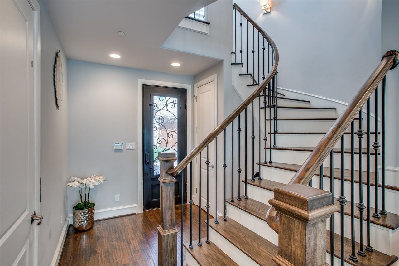 4532 Normandy Ave - Photo 4 of 17