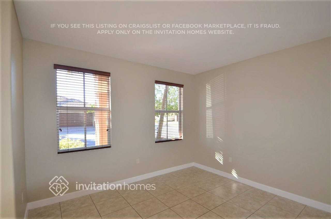 11783 Sw 153rd Pl - Photo 5 of 8
