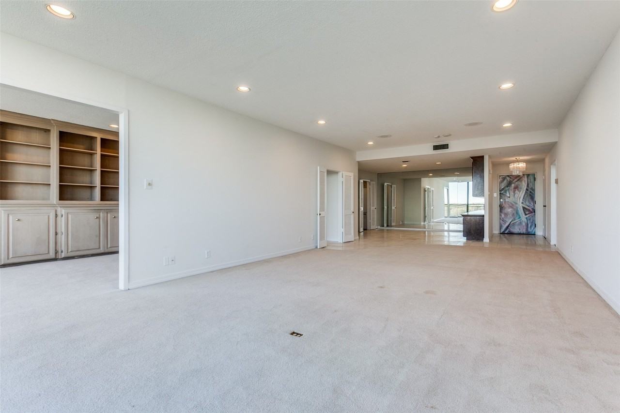 6335 W Northwest Hwy #815 - Photo 3 of 13