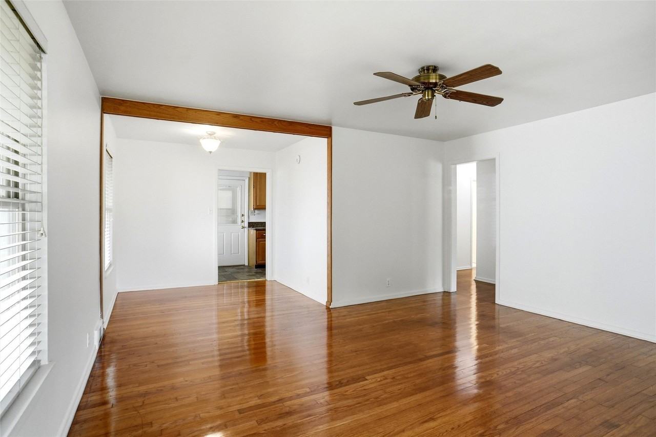 900 Emery St - Photo 5 of 26