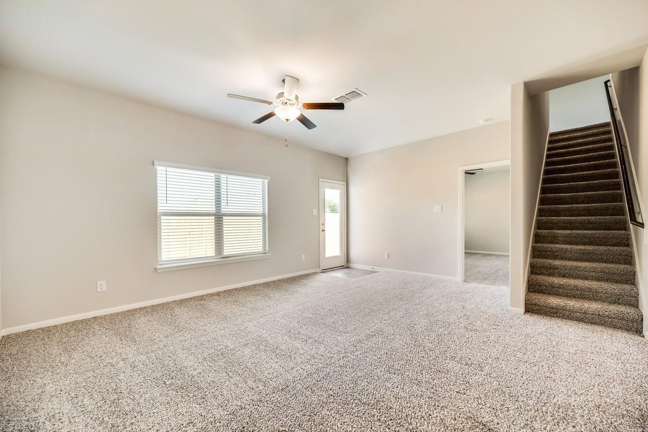 2120 Dakota Dr - Photo 4 of 15