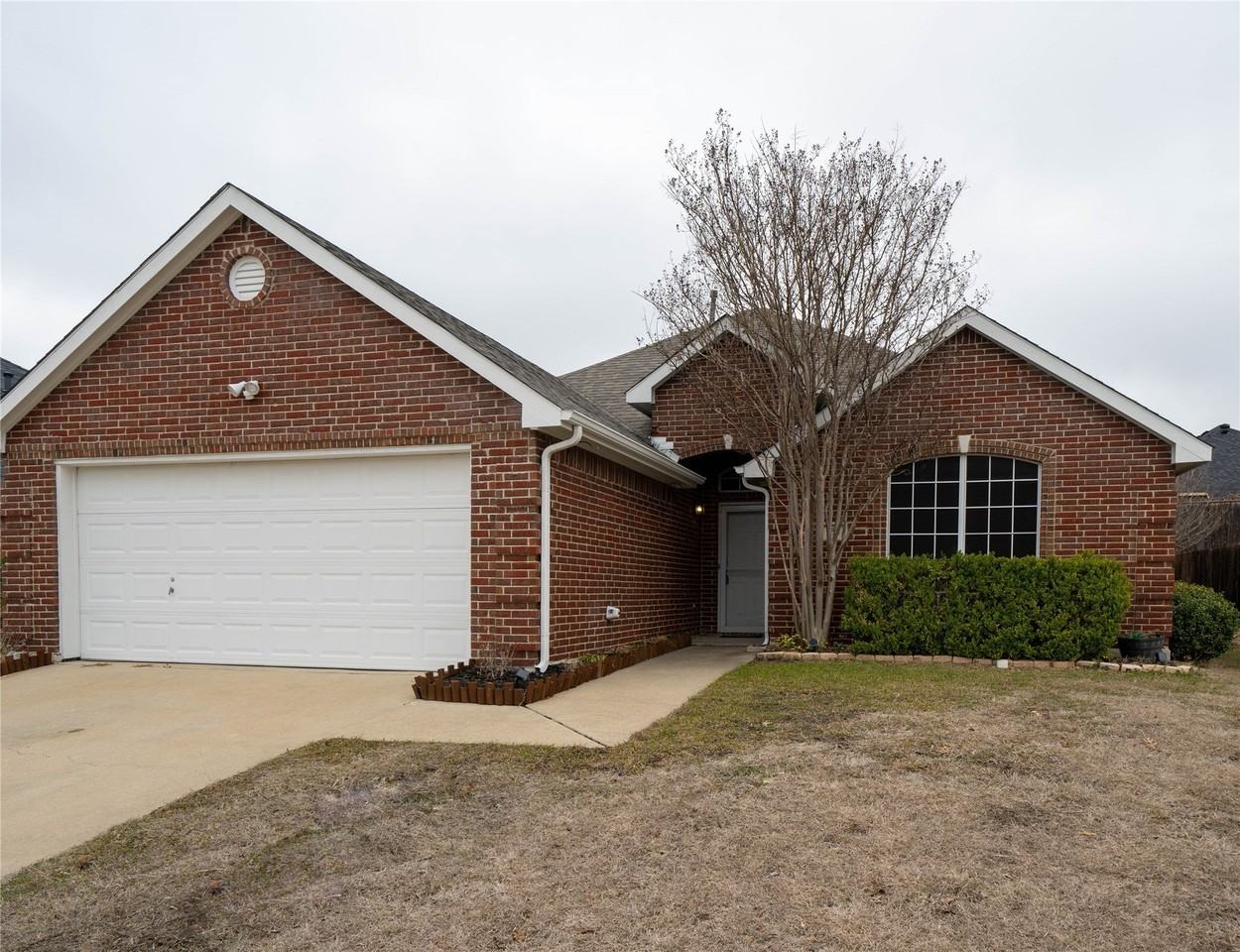 152 Pinion Ln - Photo 2 of 15
