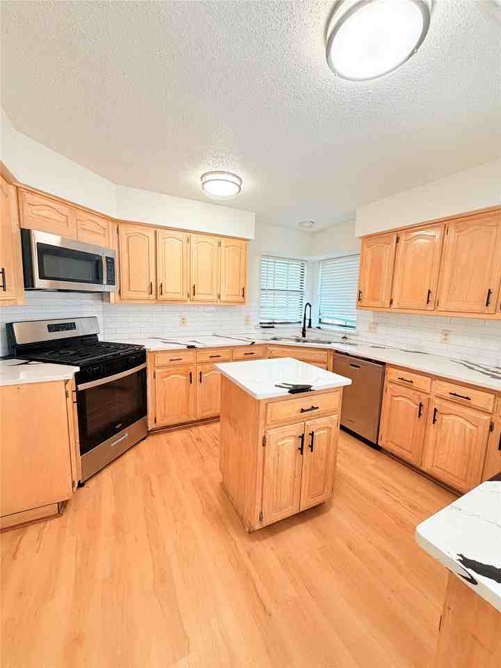 3613 Longbow Ln - Photo 2 of 14