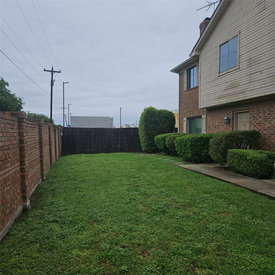 3931 N Garland Ave #4 - Photo 2 of 25
