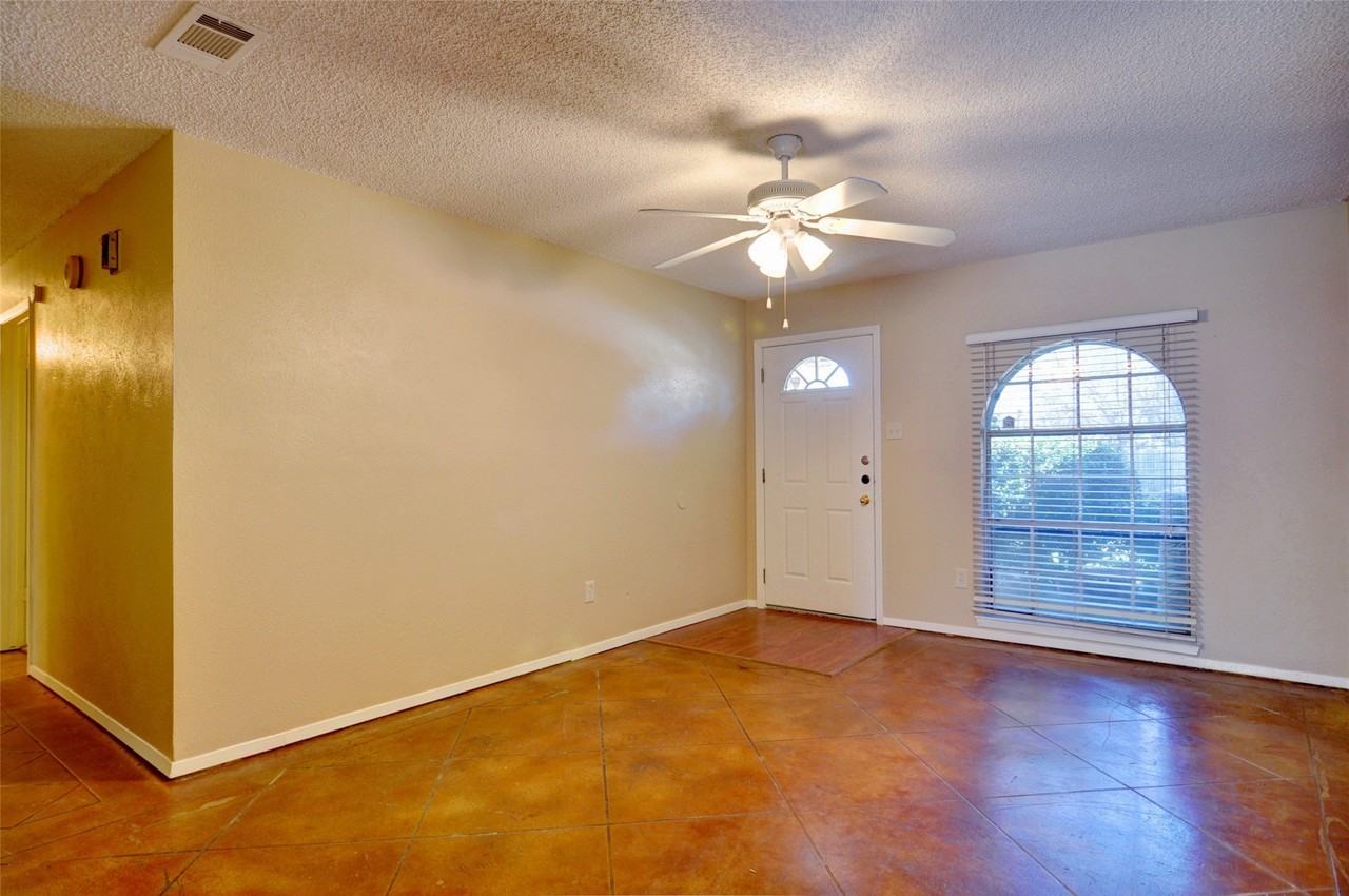 708 Annapolis Dr - Photo 5 of 21