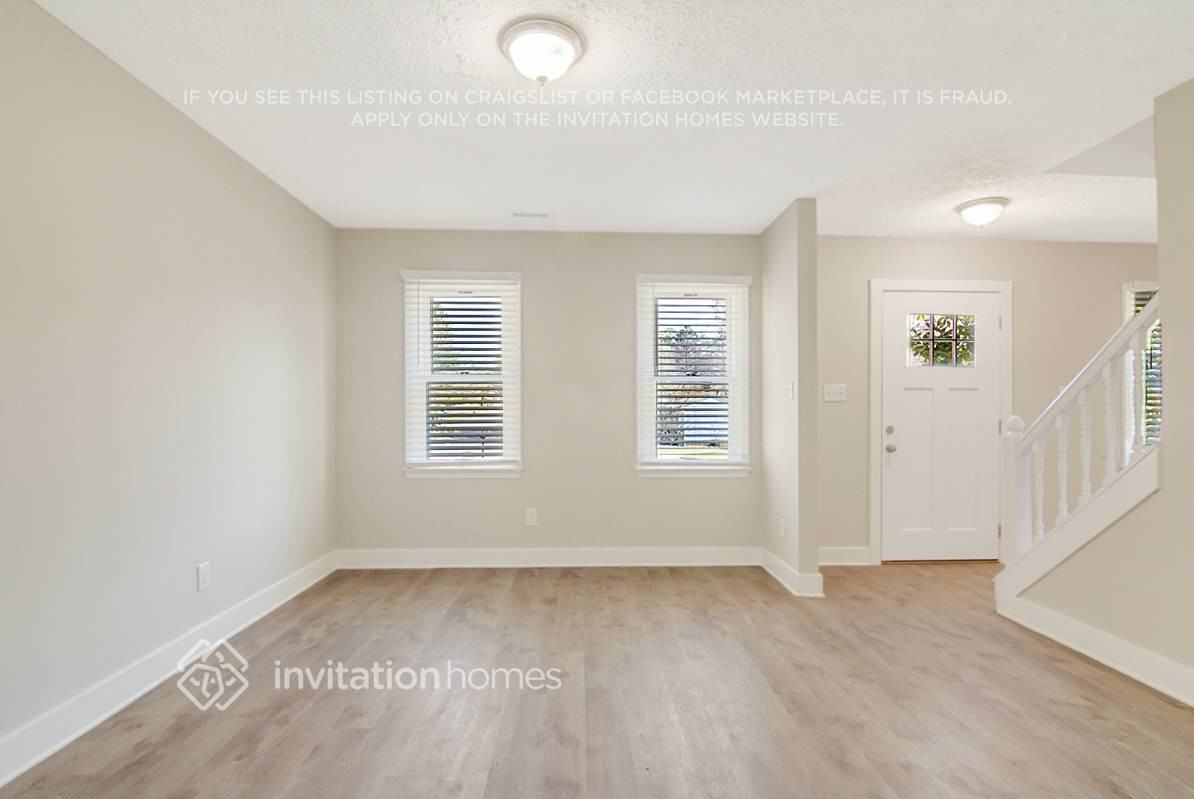 51 Enesco Cir - Photo 4 of 29