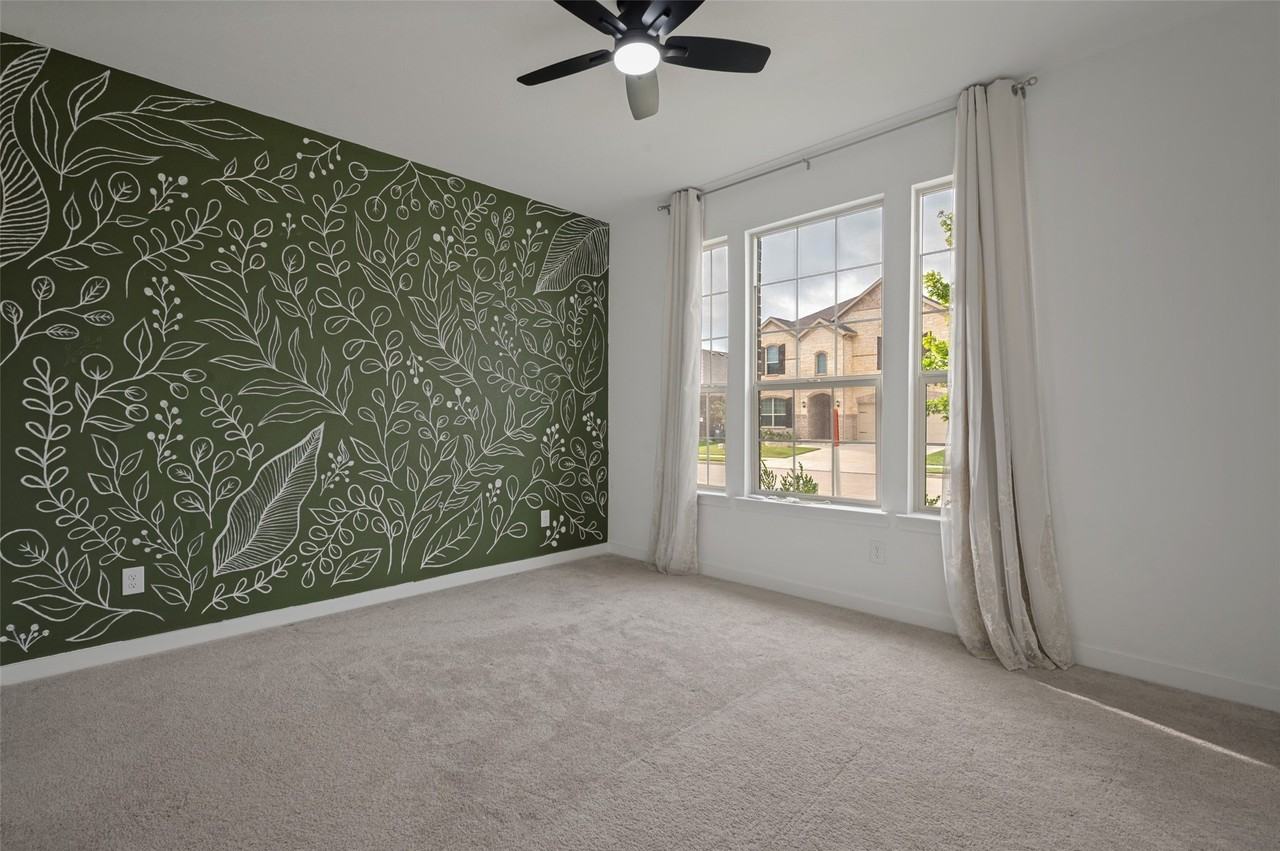 108 Invermore Dr - Photo 3 of 19
