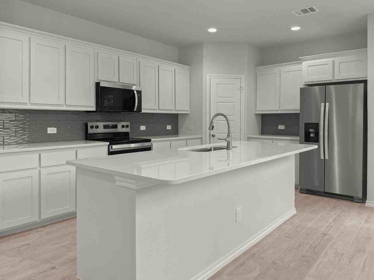 1908 Iris Rd - Photo 6 of 30