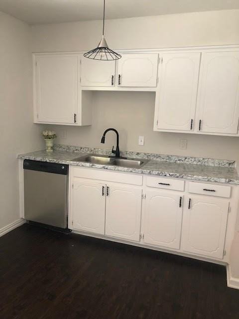 409 N Cedar St - Photo 6 of 8