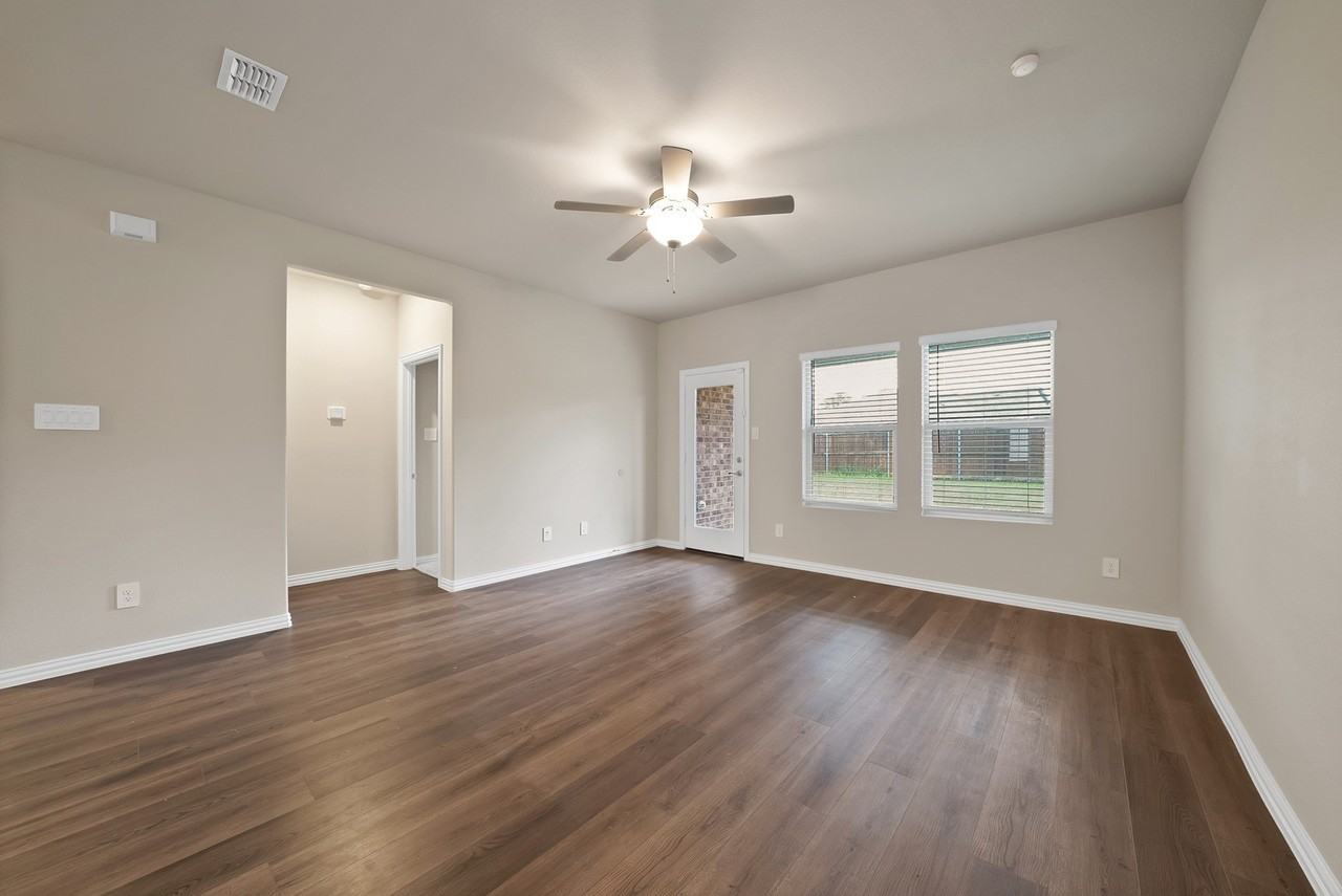 505 Cottagewood Dr - Photo 7 of 39