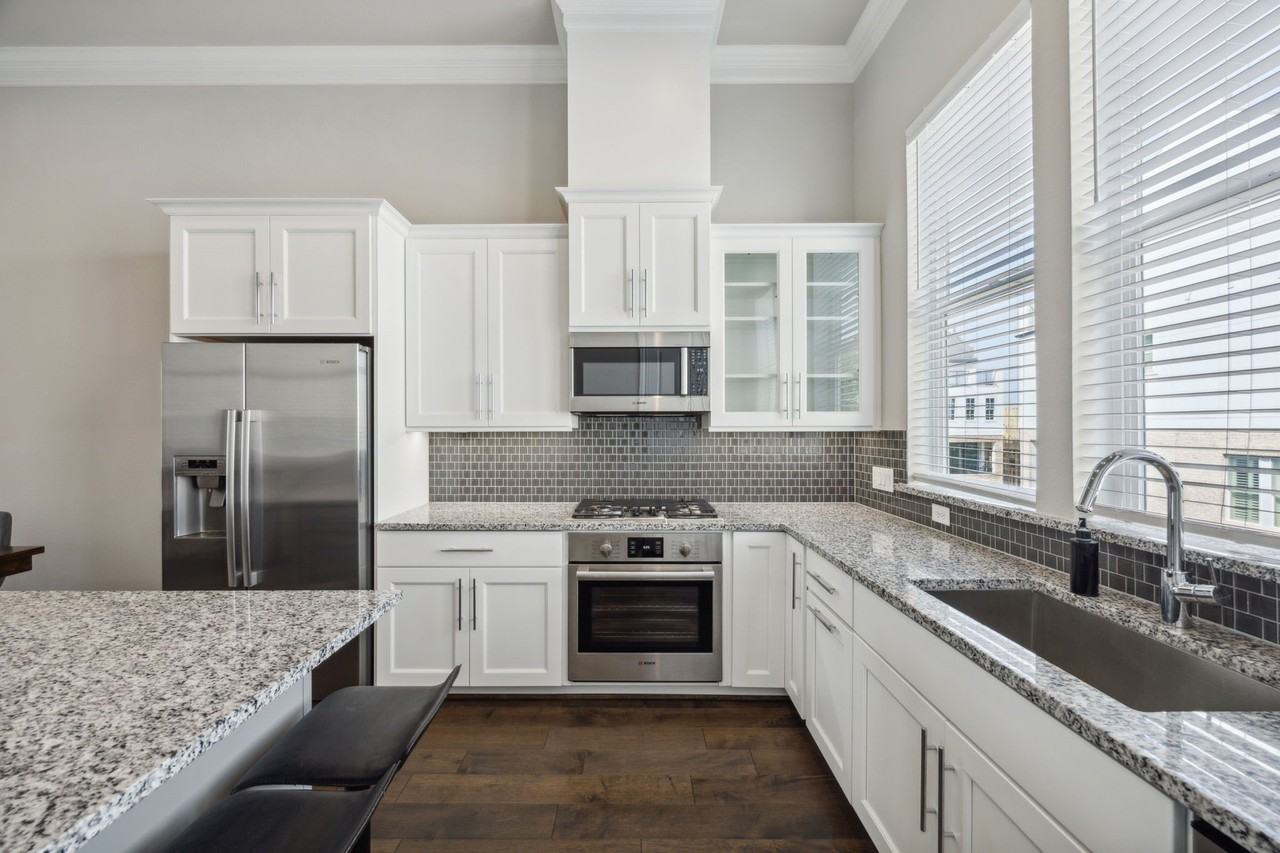 2268 Alterbrook Ln - Photo 6 of 25