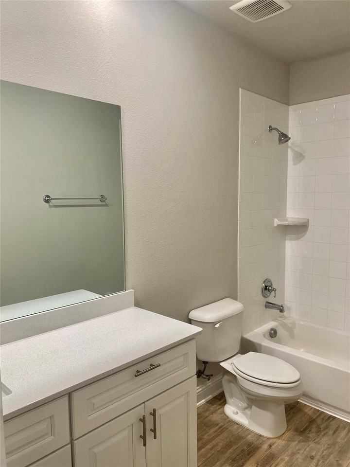 2258 Templin Ave - Photo 6 of 15