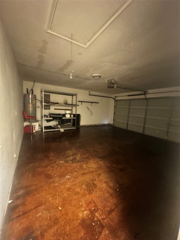 1213 Gardenia Ln - Photo 5 of 15