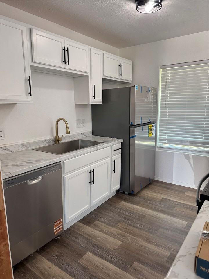 3601 Purdue Ln - Photo 5 of 6