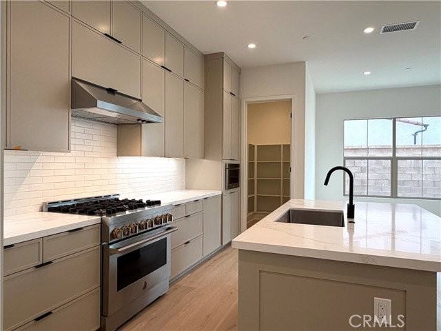 208 Maricopa - Photo 2 of 8