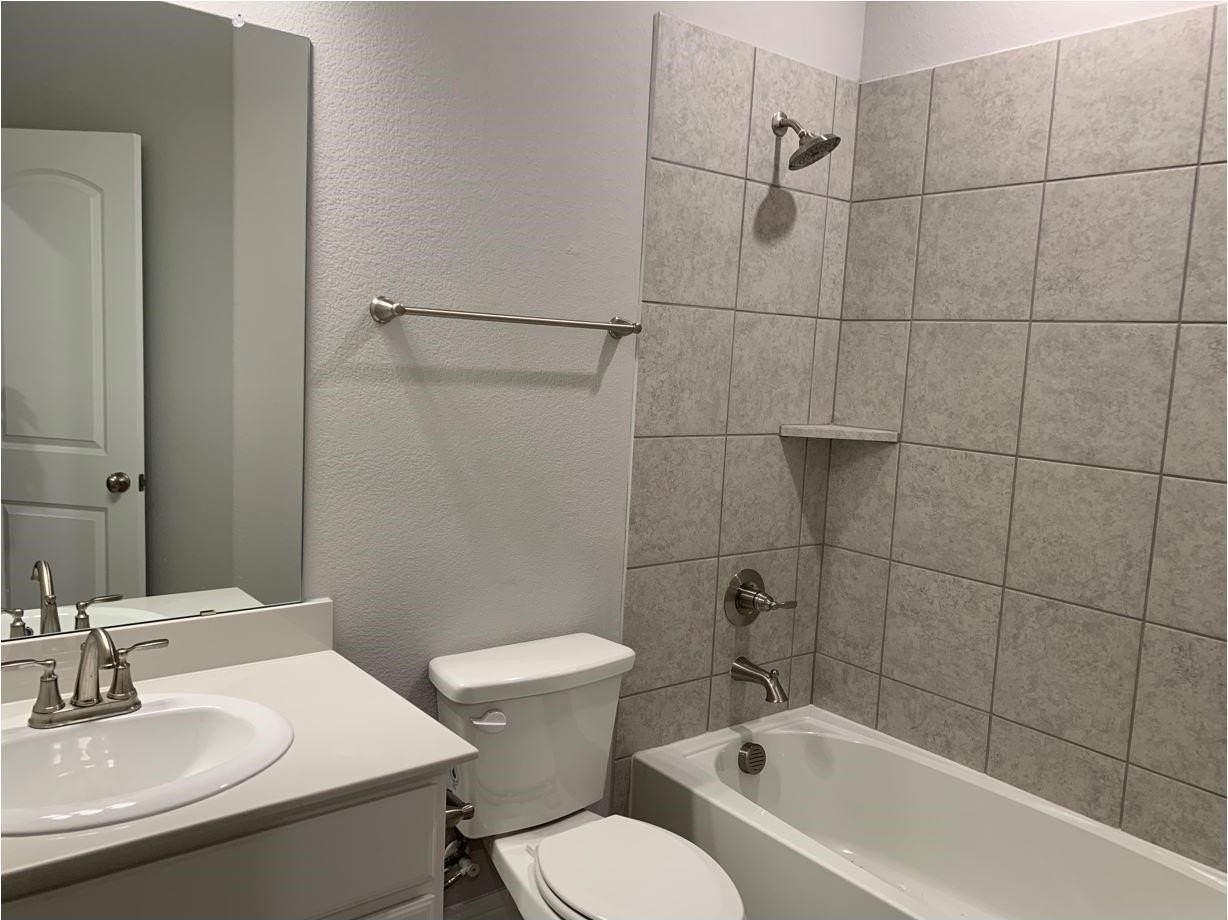 1401 Brindle Dr - Photo 4 of 8