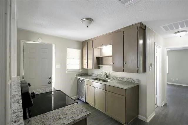 3109 Hunter St #A - Photo 7 of 11