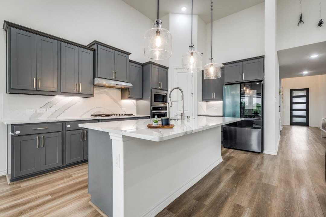 2813 Walker Way - Photo 6 of 24