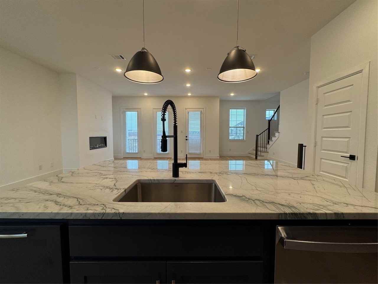 1221 Marc Pl - Photo 3 of 24