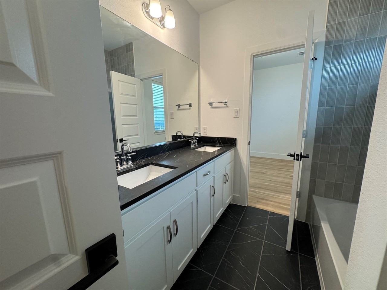 1221 Marc Pl - Photo 7 of 24