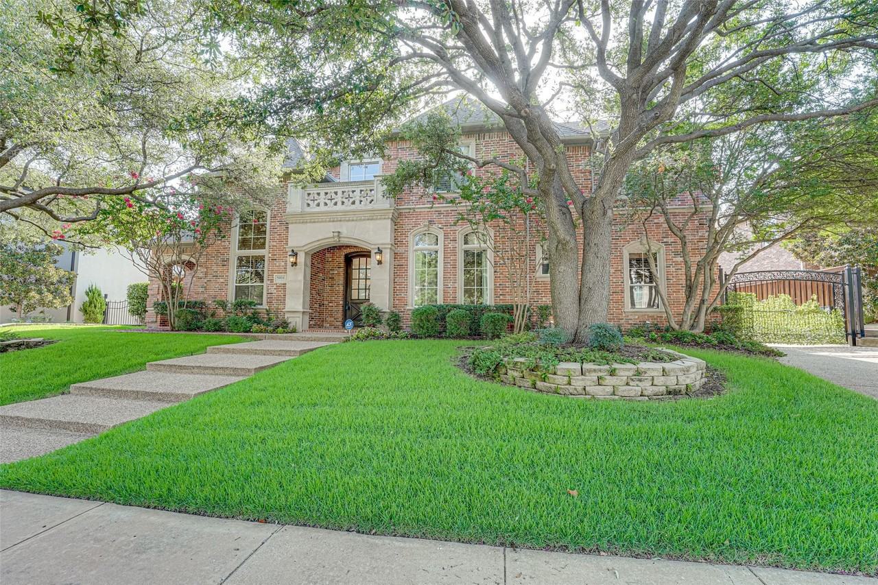 5004 Castle Creek Ct - Photo 2 of 37