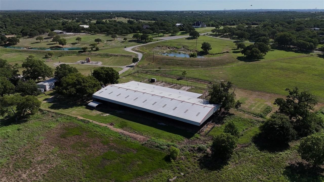 377 Private Road 3249 - Photo 2 of 40