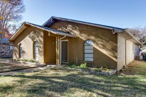 featured image of 5709 Christie Ln