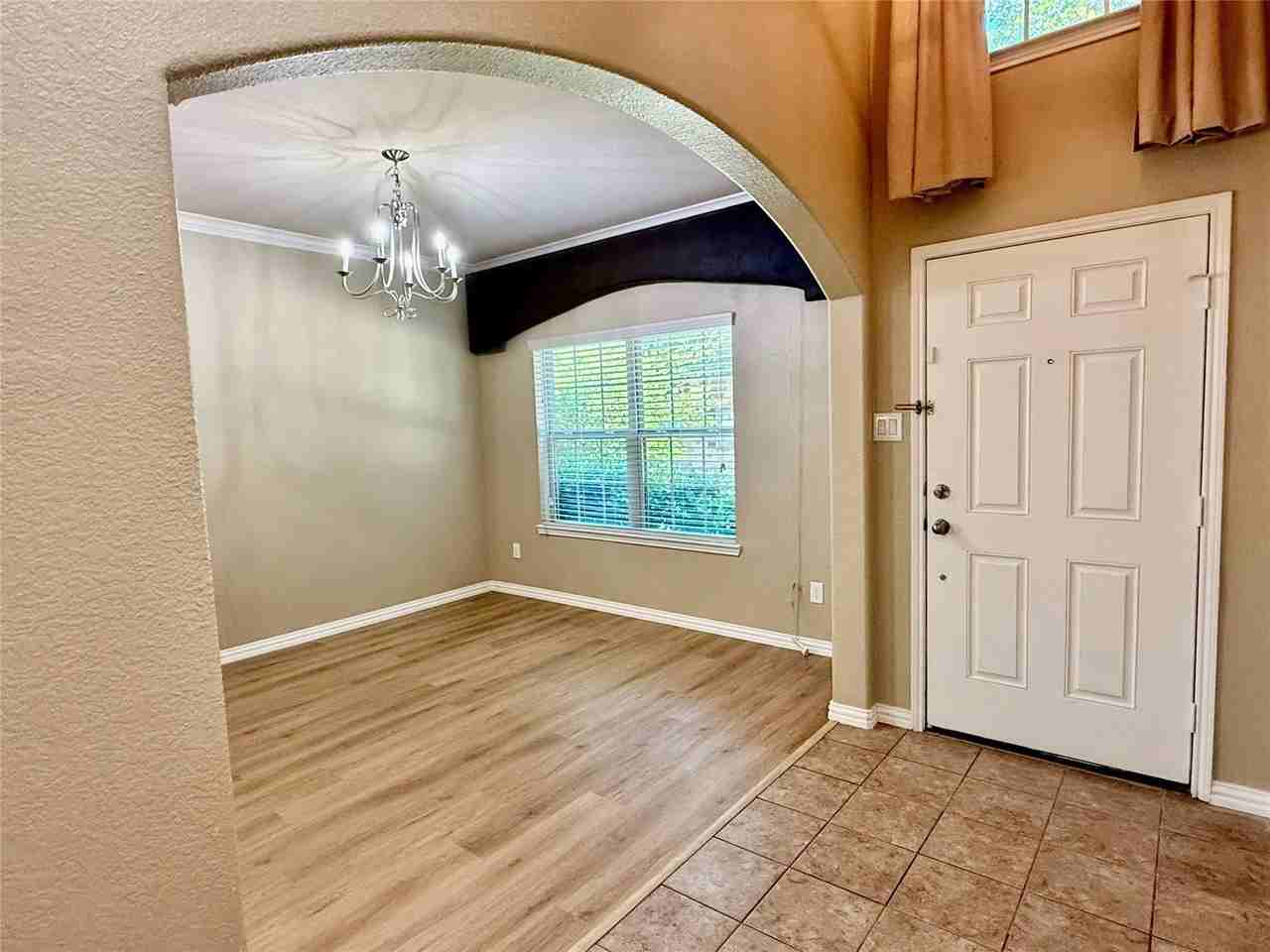 9044 Sundance Trl - Photo 4 of 23