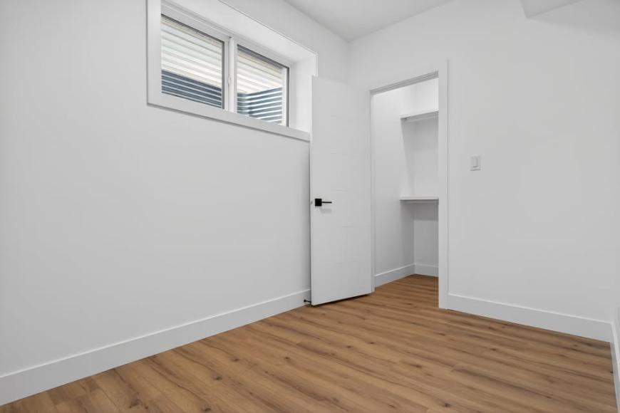 4603 21 Ave Nw - Photo 6 of 8