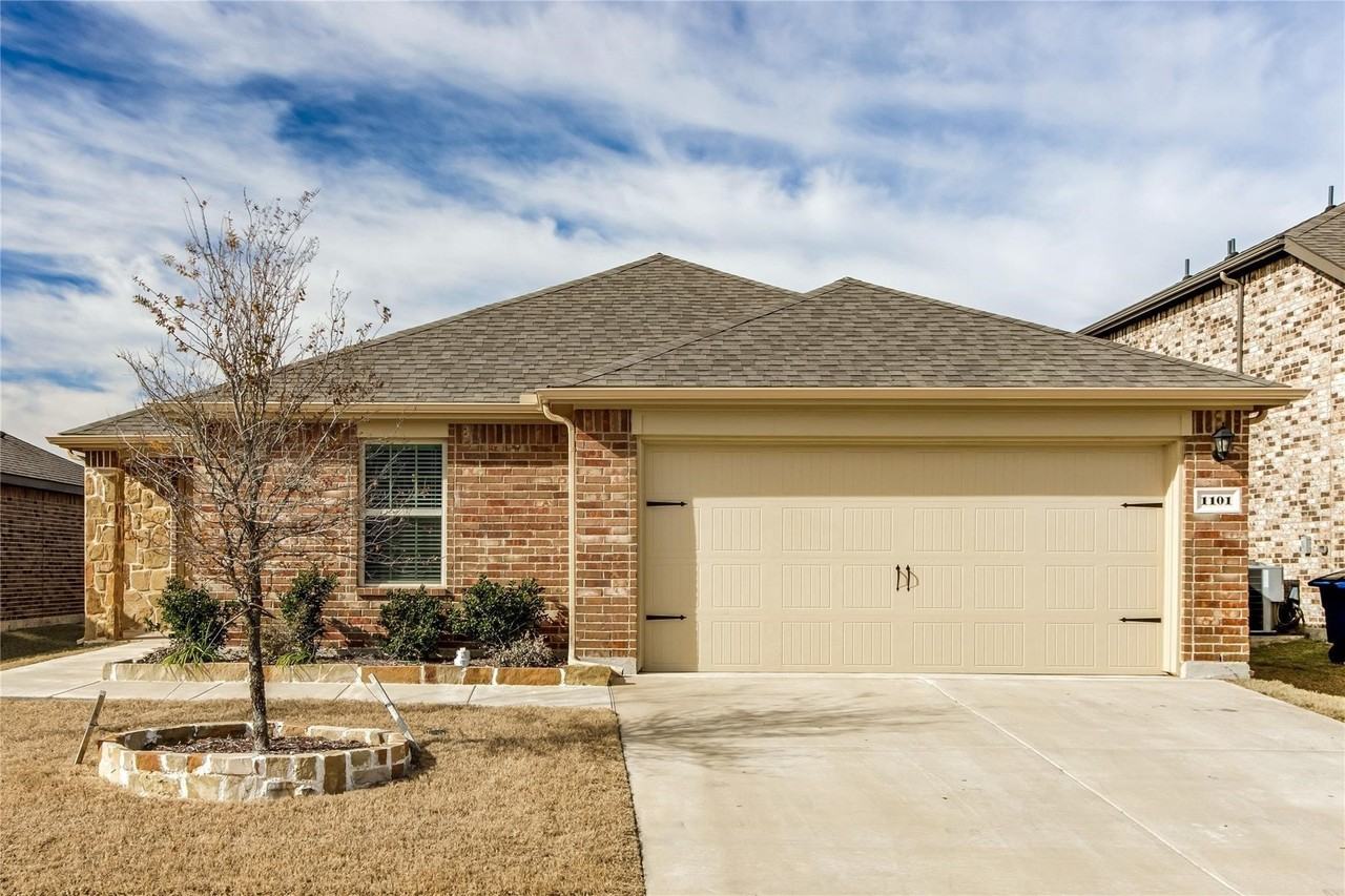 1101 Emerald Dr