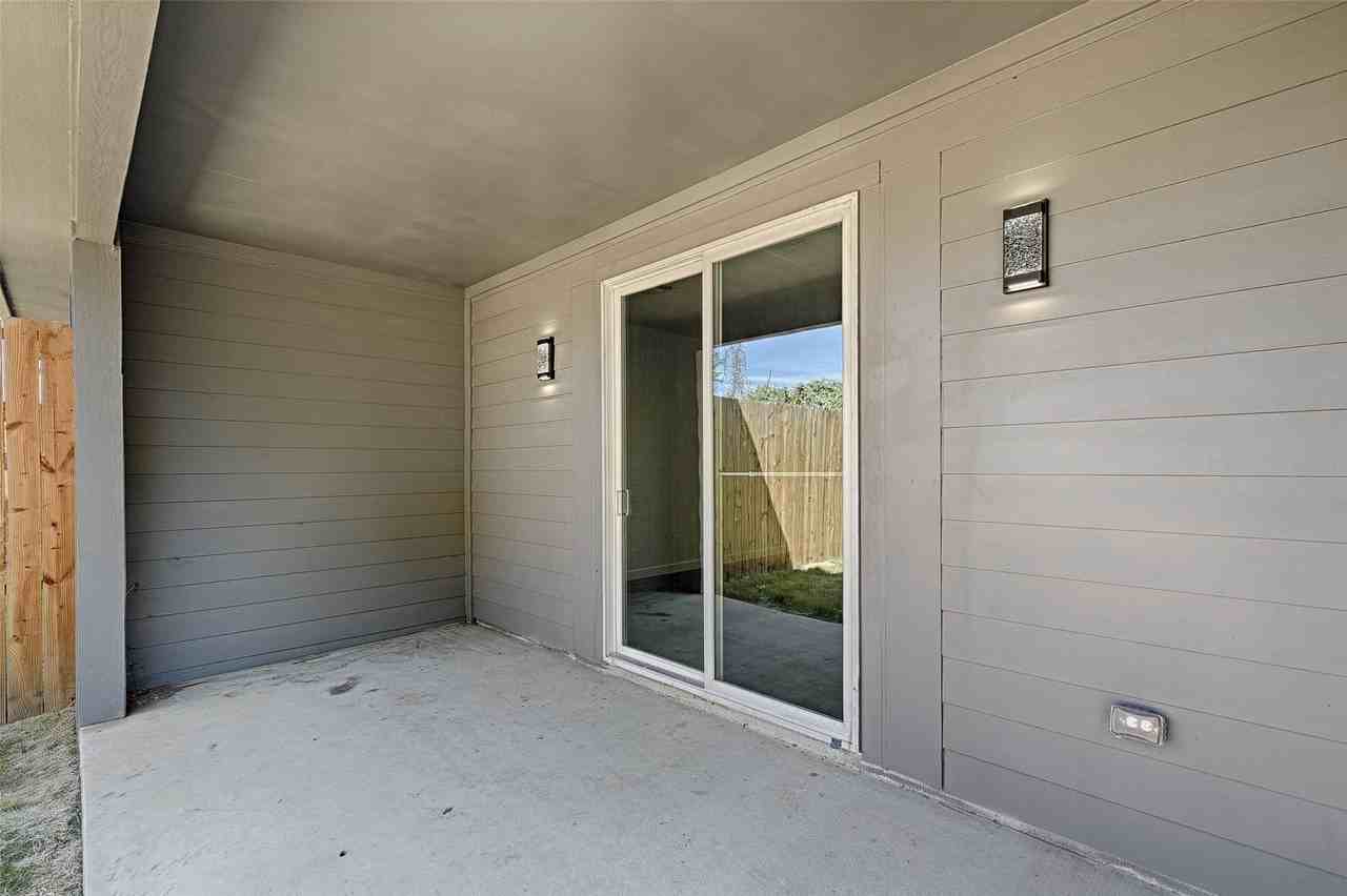 2815 Harston St #2815 - Photo 5 of 22