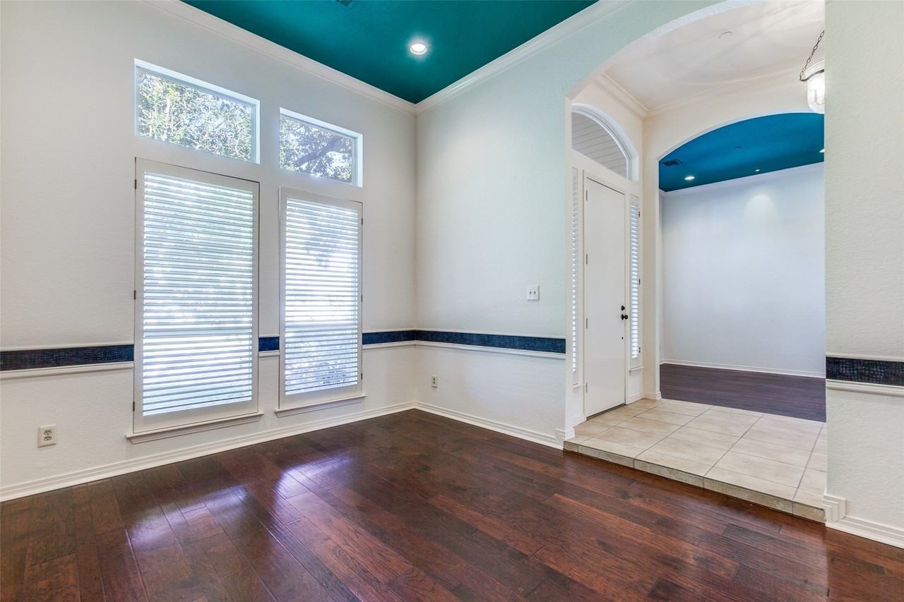 4004 Winter Park Ln - Photo 5 of 26