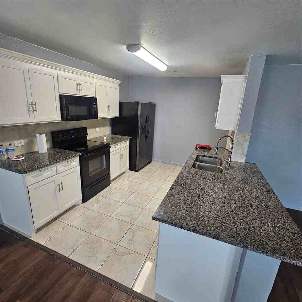 12624 Ocean Spray Dr - Photo 3 of 12