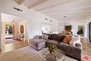 4735 Degovia Ave - Photo 5 of 7