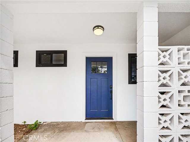 8738 Monogram Ave - Photo 3 of 7
